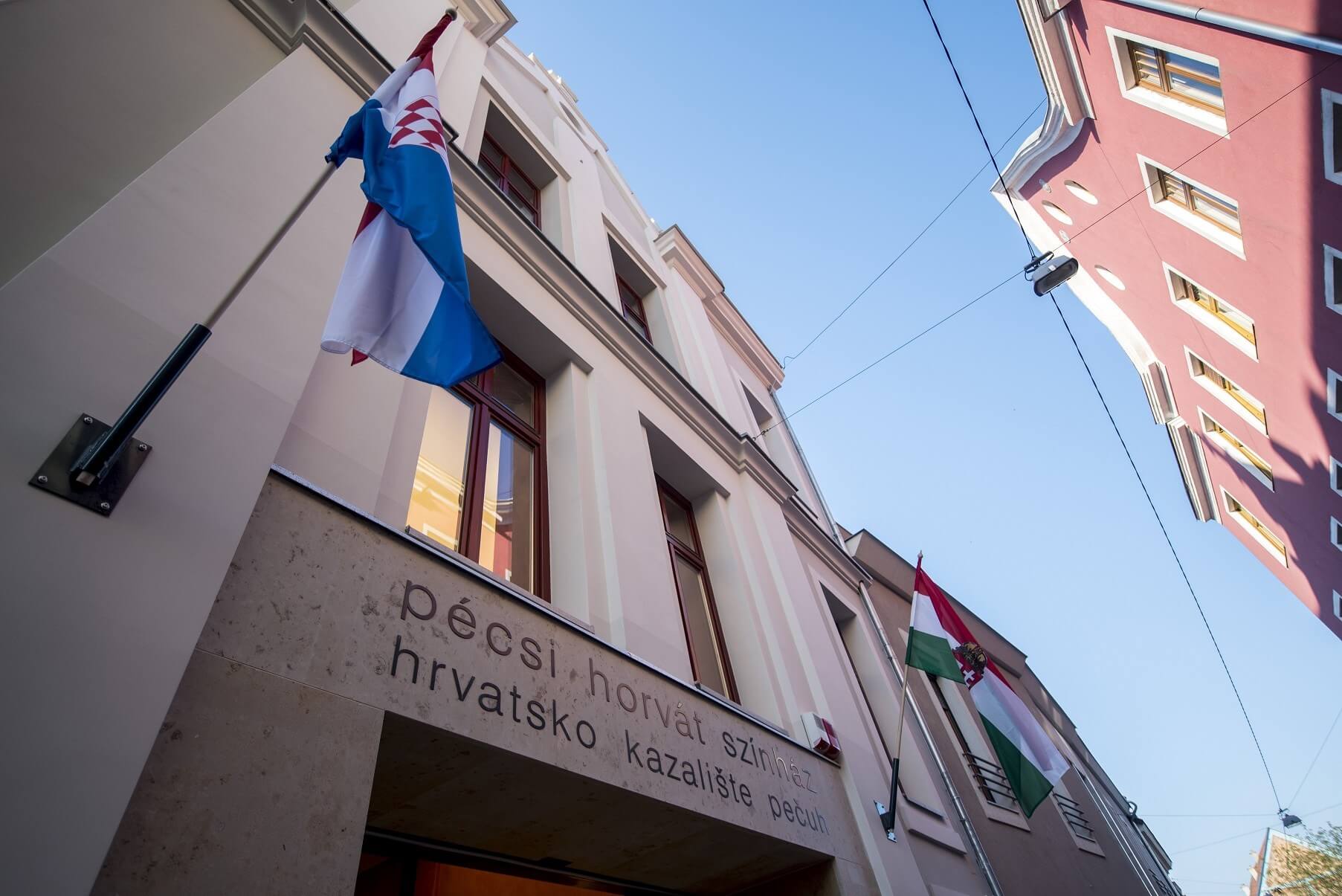 Megkapta méltó új otthonát a Pécsi Horvát Színház