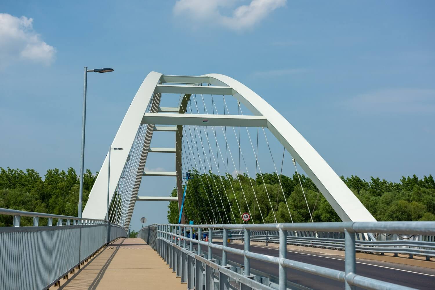 Új híd épül a Tiszán, közúti elérhetőséget nyernek a paksi kikötők
