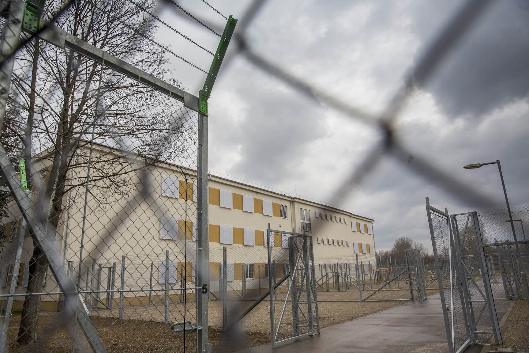 Kétszázötven fogvatartott részvételével épült fel az új kiskunhalasi börtön