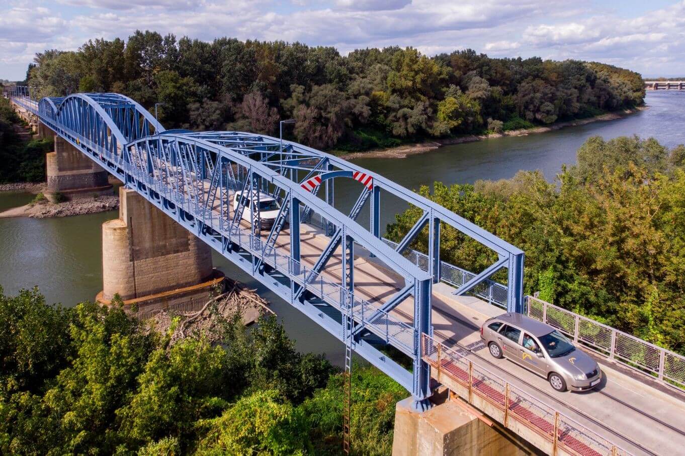 Megújult a kiskörei Tisza-híd, tavasszal épül a jászberényi elkerülő