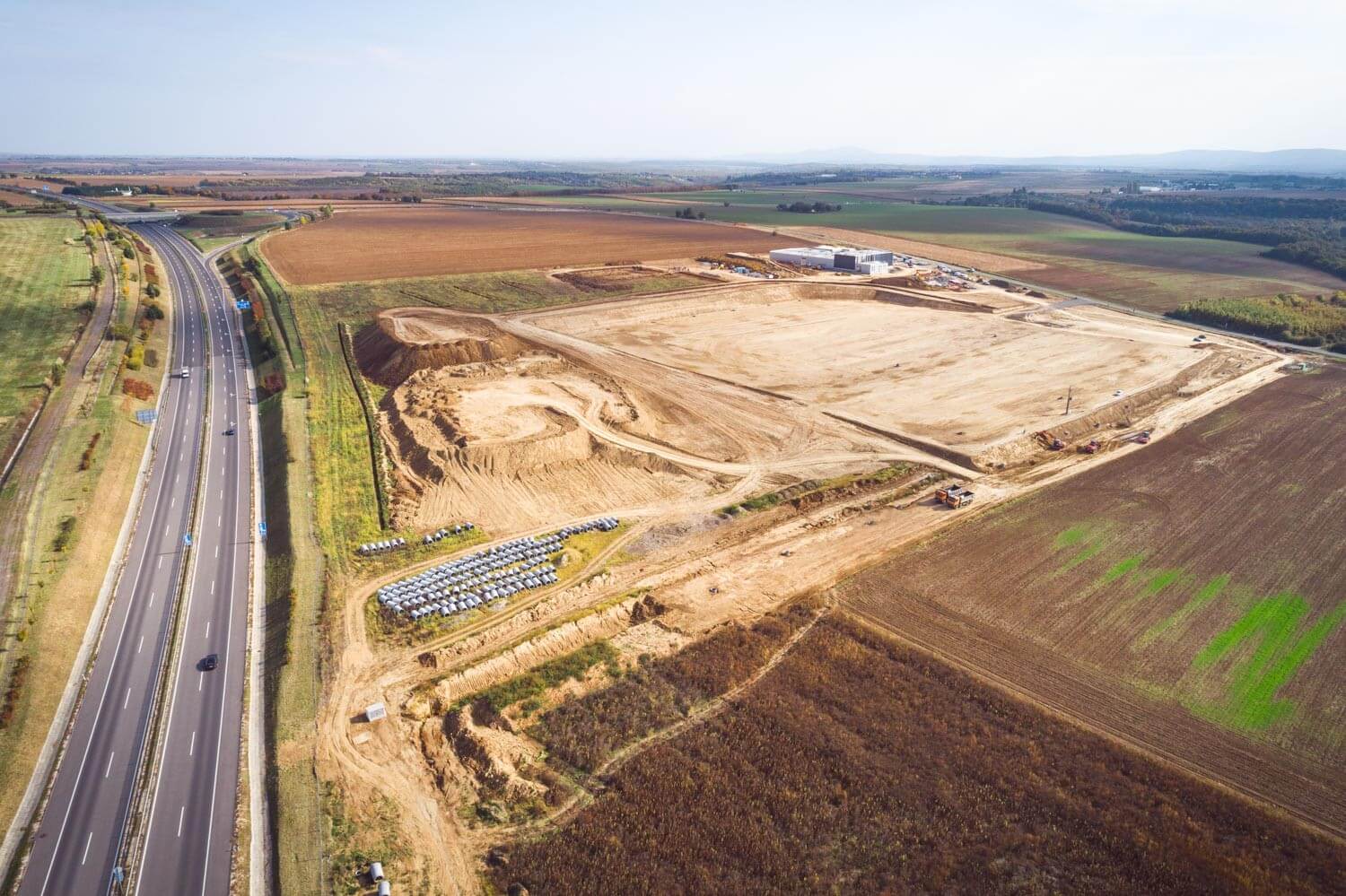 Az M60-as mindkét oldalán új területeket nyer Pécs ipari parkja