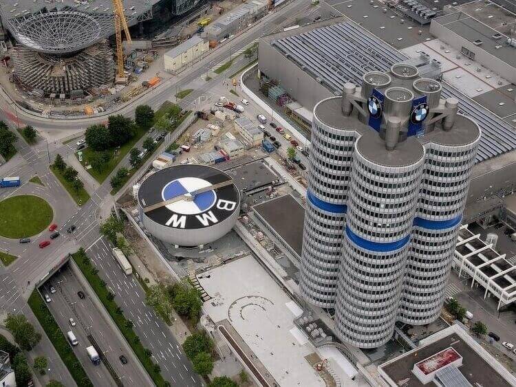 Továbbra is folyamatosan halad a debreceni BMW-gyár építése