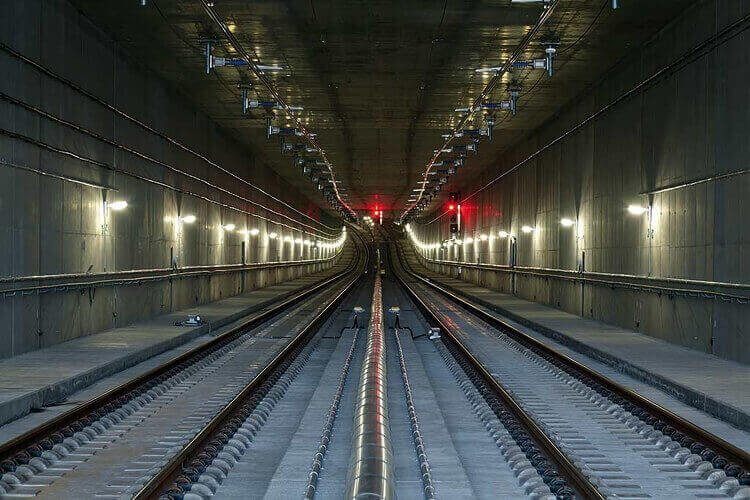 Megtették az első konkrét lépéseket a Duna alatti vasúti alagút fejlesztése felé