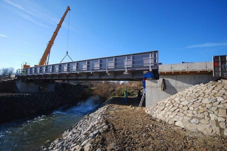Már dolgoznak a Budapest-Szolnok vasúti pálya hídjának korszerűsítésén