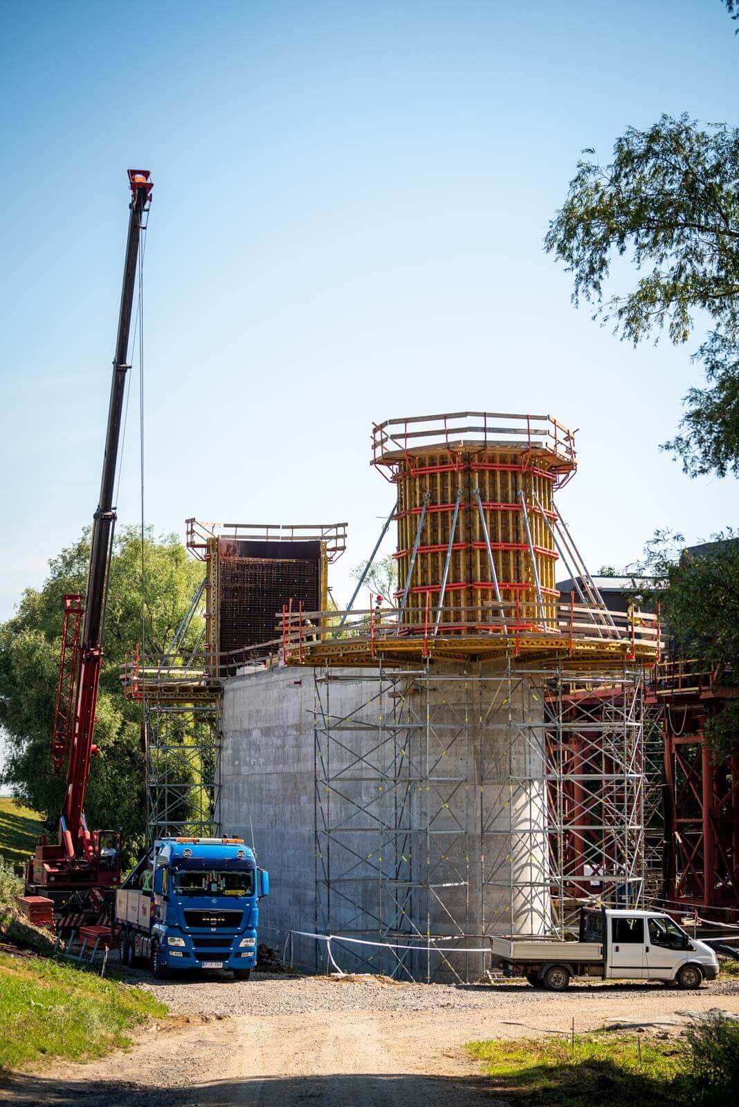 Jó tempóban halad az M44-es új Tisza-hídjának építése | Bácsmegye