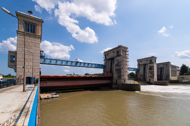 Fontos szakaszához ért a Tisza meghatározó vízlépcsőjének fejlesztése - galéria