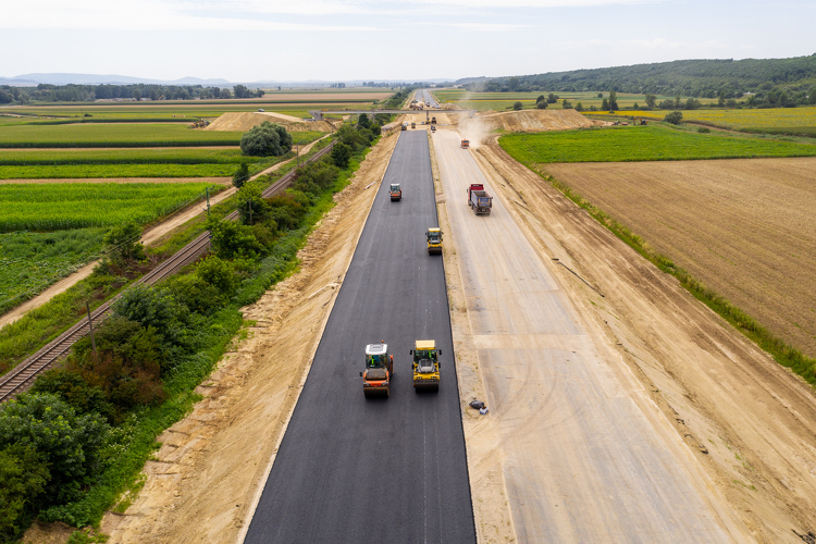 Így válik teljessé az észak-déli gyorsforgalmi folyosó Kelet-Magyarországon - galéria