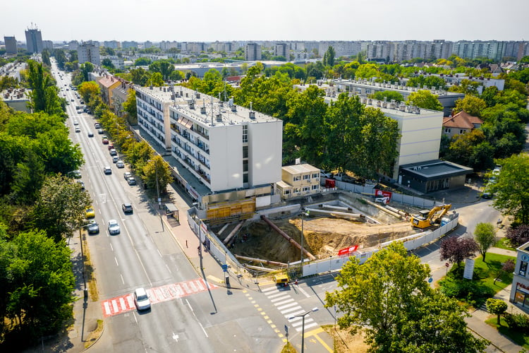 Az ütemtervhez képest hamarabb fejezi be az Egyetem Tower Debrecen mélyépítési munkálatait a HBM