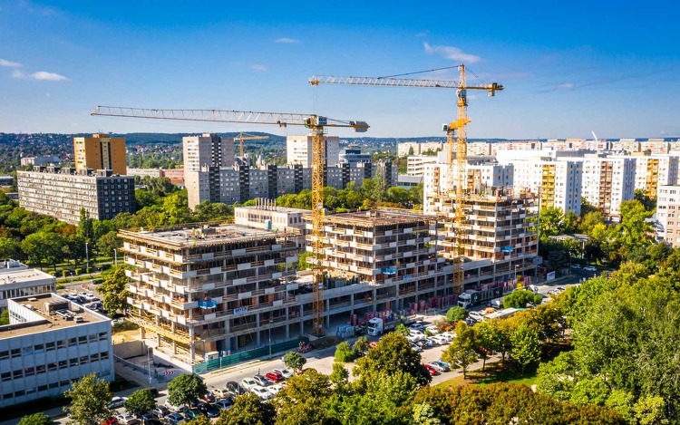 Újra bepöröghet a lakásépítés: visszatér az 5 százalékos ÁFA