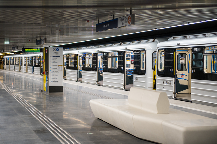 Átadták az M3-as metró Népliget-Kőbánya szakaszát, elindult az első szerelvény