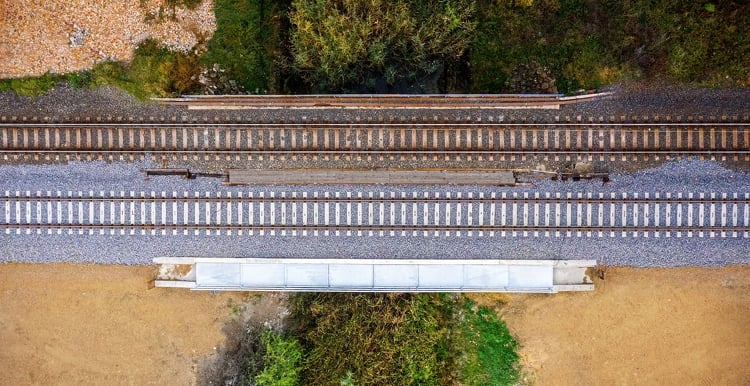 Vasúti hídrekonstrukciók Budapest és Szolnok között: jól haladnak az építkezések