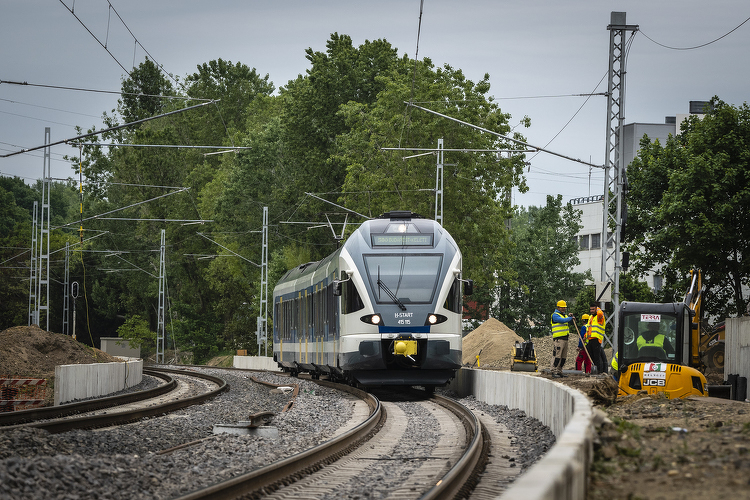 Fontos lépés a Vecsés-Üllő-Monor vasút jövőjében, megvan a forrás a fejlesztésre