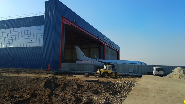 Ütemterv szerint halad az új Aeroplex hangár építése