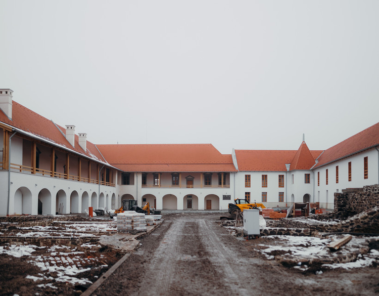 Új köntöst öltött magára a kastély, ahol II. Rákóczi Ferenc született