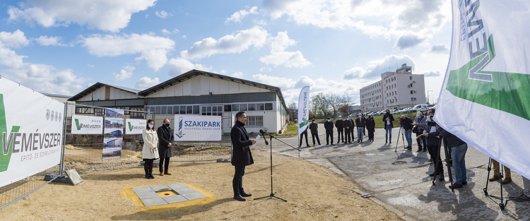 Az országban egyedülálló iparos parkot kezdtek építeni Veszprémben