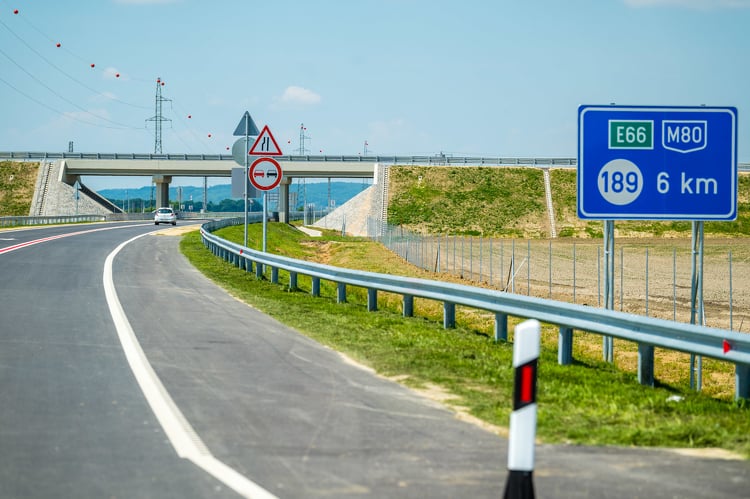 Újabb gyorsforgalmi utunk éri el az országhatárt, megkötötték az államközi szerződést