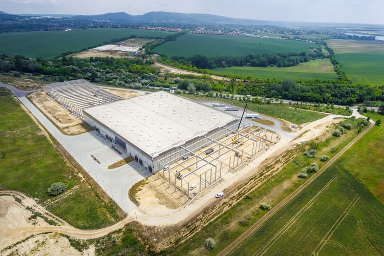 A legfelkapottabb logisztikai régióban építi fel a Waberer’s új központját a Bayer Construct