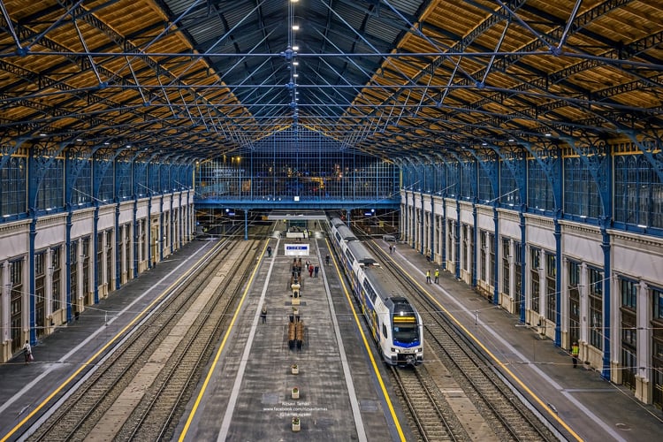 Kulcslépés a Nyugati pályaudvar felújításában: újra megnyílt az utascsarnok - fotógaléria