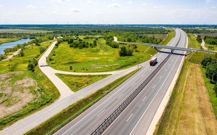 Tizenhét közlekedési beruházáshoz kér támogatást a CEF2 közlekedési forrásaiból Magyarország