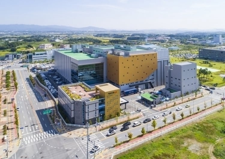 Újabb hatalmas beruházás Debrecenben - letették az EcoPro új gyárának alapkövét