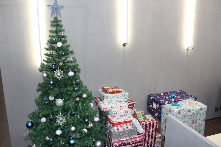 Hátrányos helyzetű gyerekek karácsonyi kívánságai teljesültek az EBH INVEST közreműködésével