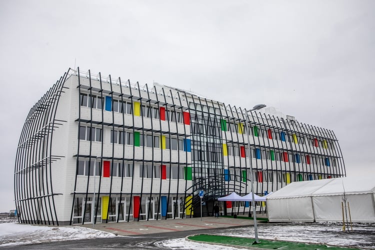 Fókuszban a tudomány: átadták a Science Park Szeged első létesítményét, az SZTE inkubátorházat