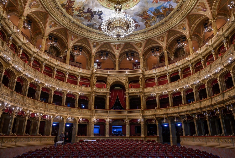 Befejeződött hazánk egyik legfontosabb műemlékfelújítása: megnyílt a felújított Operaház