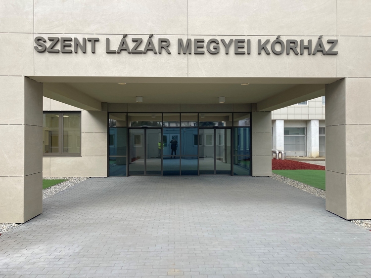 Új onkológiai tömbbel lépett szintet Nógrád megye egészségügyi ellátása