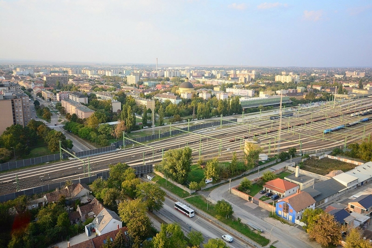 Újabb lépés a székesfehérvári intermodális csomópont projektjében: a déli oldalt is továbbfejlesztik