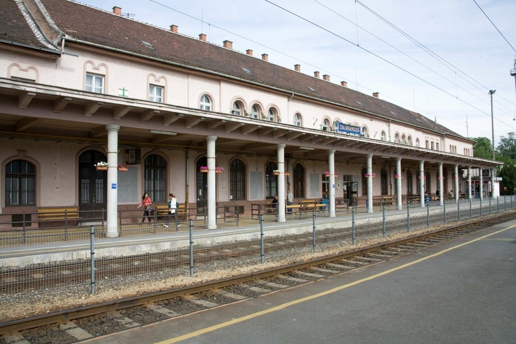 Megújuló állomásokkal fejlődik Zalaegerszeg közlekedése