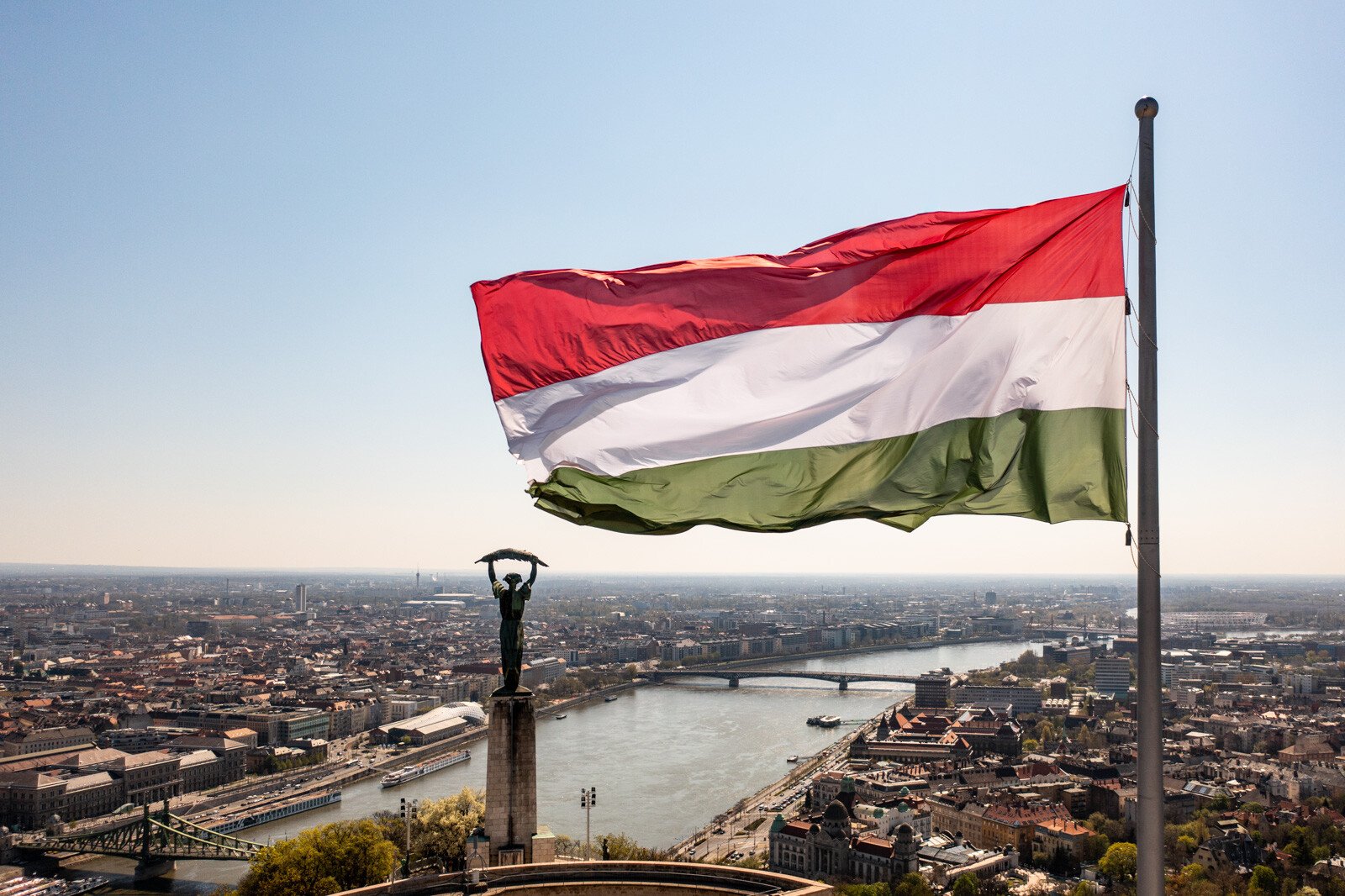 lobogó magyar zászló