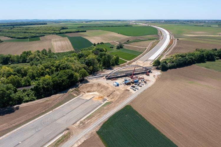 Így épül az M6-os autópálya záró szakasza: két híd munkálatait is bemutatjuk