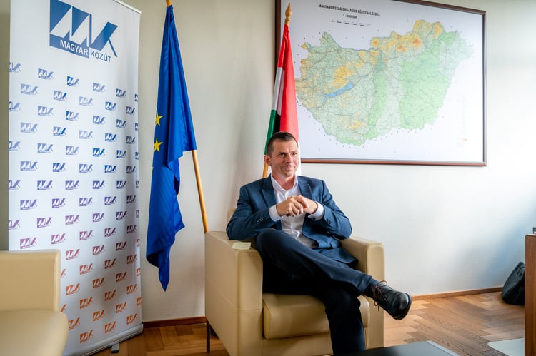 A siker adja a további lendületet a Magyar Közút útfelújítási programjához