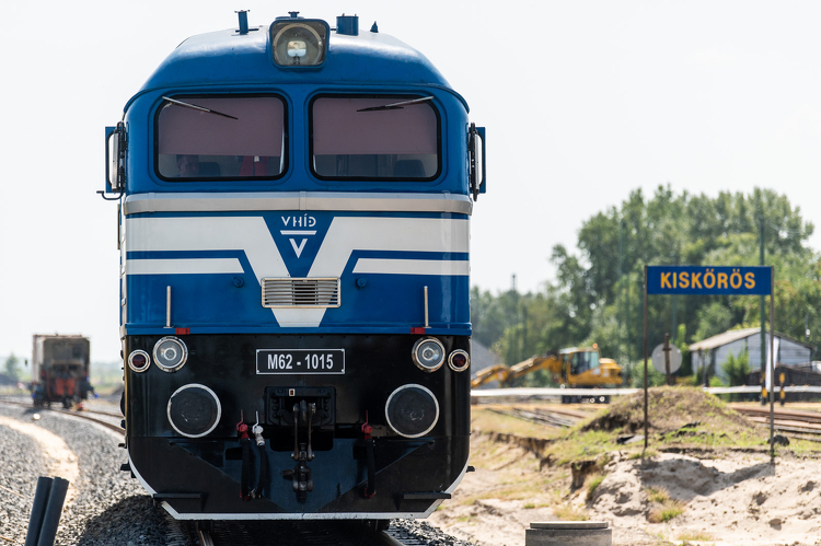 Nagyteljesítményű gépekkel épül a Budapest−Belgrád vasútvonal
