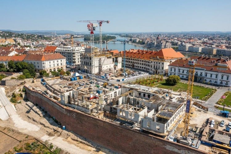 Látványos videón a József főhercegi palota rekonstrukciója