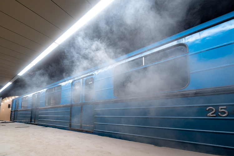M3-as metró: Így zajlik egy füstpróba a megújuló állomásokon 
