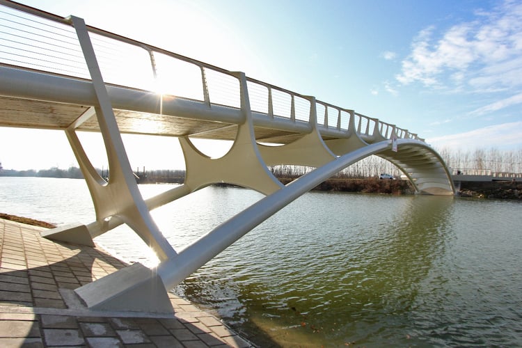 Kiderült, ki kivitelezi a bicikliseknek épülő ártéri hidat a Dunán