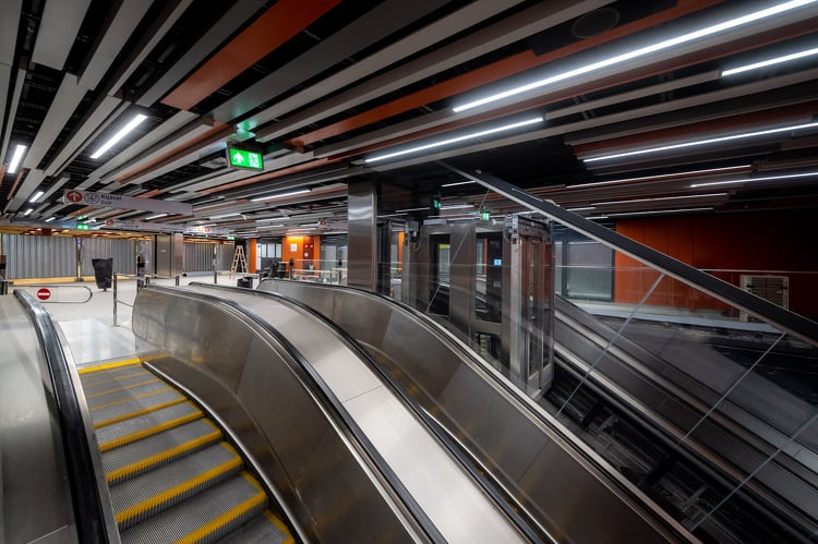 M3-as metró: utolsó simítások a Nyugati pályaudvar állomáson az átadás előtt
