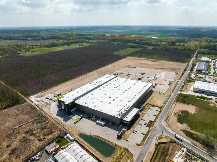 Több mint félmillió négyzetméteres kapacitású előregyártó üzemet avattak Pest megyében