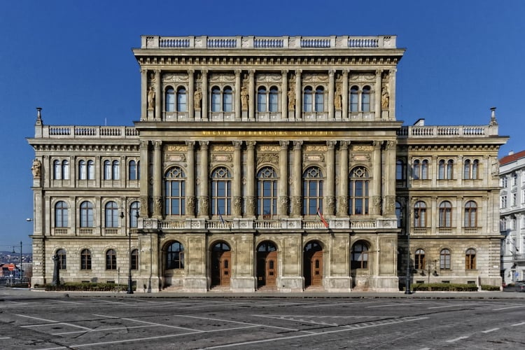 Felújítják a Magyar Tudományos Akadémia székházát – nyáron kezdődik a kivitelezés