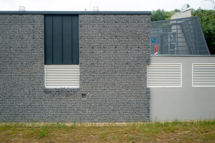 Korszerű energiaellátást biztosító épületet alakított ki Piliscsabán a LATEREX