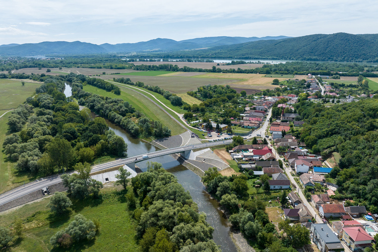 Árvízben elveszett híd épült újjá Magyarország és Szlovákia között
