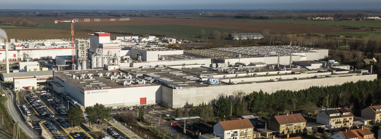 Európa egyik legnagyobb állateledel-gyárát bővítették tovább Bükön