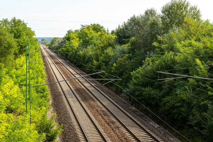 Eredményes közbeszerzéssel haladt tovább a Győr és Szolnok között kiépülő új vasútvonal