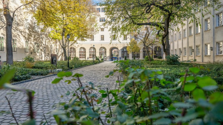 Közel duplájára nőhet a Városháza Park Budapest szívében