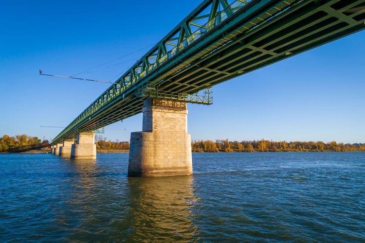 Dunaújváros mellett épülhet meg Magyarország legújabb vasúti hídja