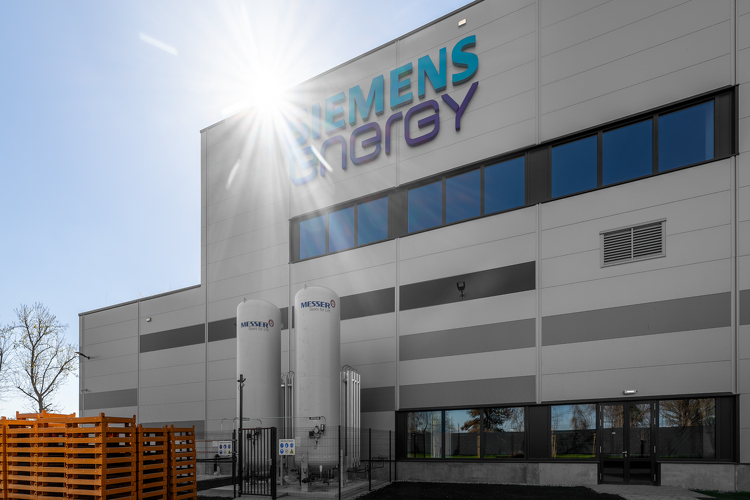 Magyar cég kivitelezésében épült meg a Siemens Energy új gyára Budapesten