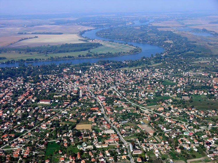 A horgászparadicsomként ismert Kis-Duna menti település felújítja és a kerékpársávokkal bővíti ki útját