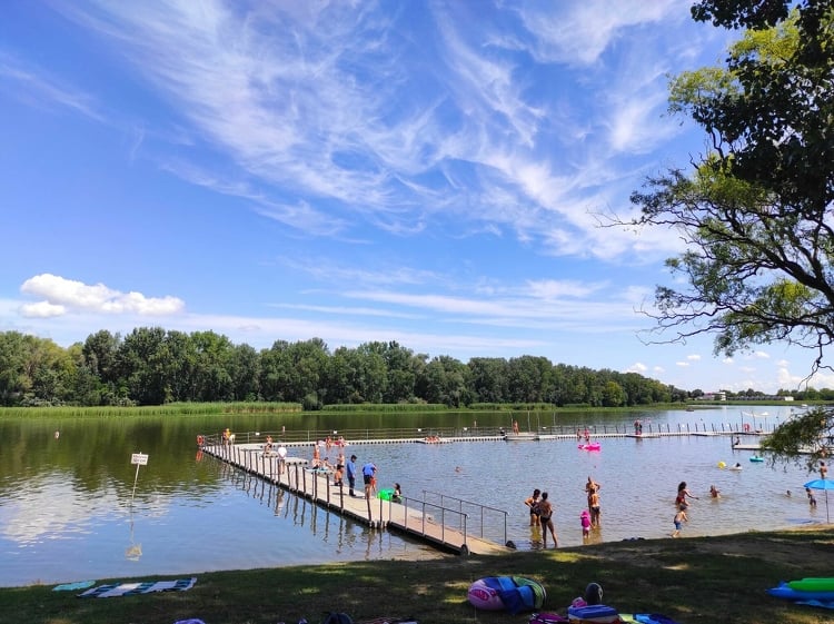 Újjászületik a Tisza-tó fővárosának strandja