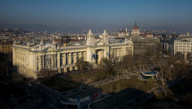 Fontos lépés a budapesti belváros ikonikus épületének felújítása felé